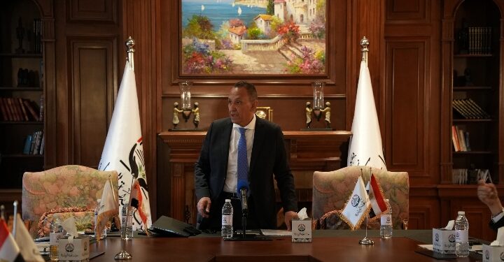 الدكتور ياسر عبد المقصود يترأس الاجتماع الأول لأمانة ريادة الأعمال بحزب الجبهة الوطنية