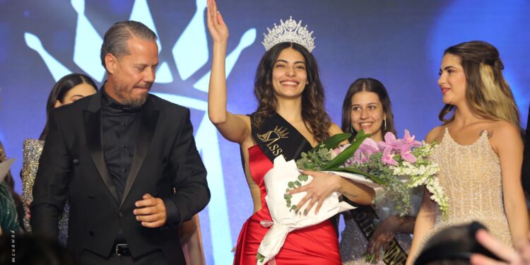 جوي طوق تفوز بلقب “ملكة الجمال الطبيعي 2025 “