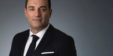 أعلنت ستيلانتيس عن تعيين أنطونيو فيلوزا مديرًا تنفيذيًا جديدًا،