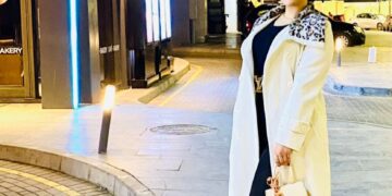 الجامعة الامريكية للعلوم تكرم المذيعة هايدي علم الدين بدرع التميز