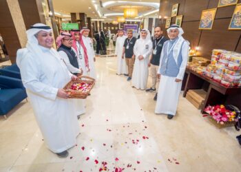 وسط استقبال حار من الماسية : وصول طلائع حجاج السياحة المصريين القادمين برًا إلى الأراضي المقدسة