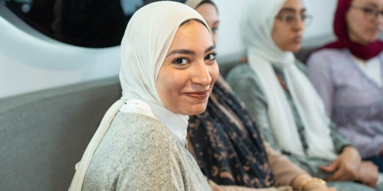 شركتي Foundever و Carerha يجددان شراكتهما لتمكين 150 امرأة بحلول نهاية عام 2025