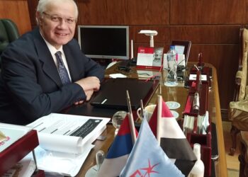 صيدلة الجامعة المصرية الروسية تنظم معرض: “فم أخضر.. حياة صحية”