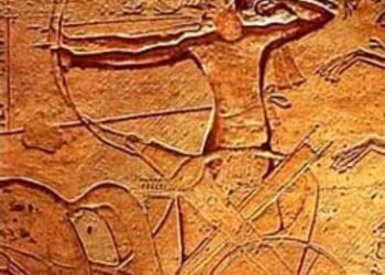 “الجيش المصري: أسطورة الخلود من عجلات الفراعنة إلى أسلحة متطورة  ترعب قلوب الأعداء “