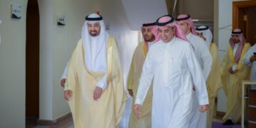 الراجحي يتفقد خدمات مكتب العمل ومركز التأهيل الشامل بالقصيم