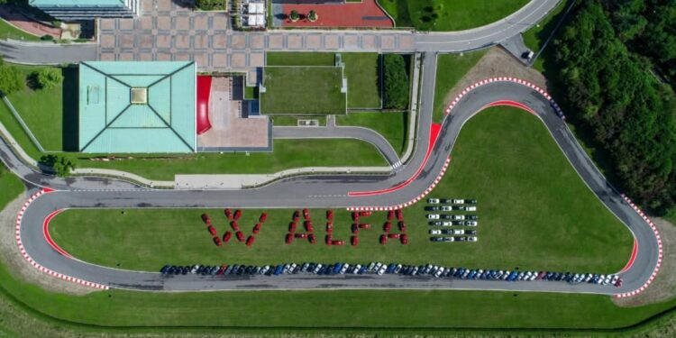 ألفا روميو تدعو عشّاقها من جميع أنحاء العالم إلى أريزي للاحتفال بمرور 115 عامًا على تأسيس العلامة الأسطورية