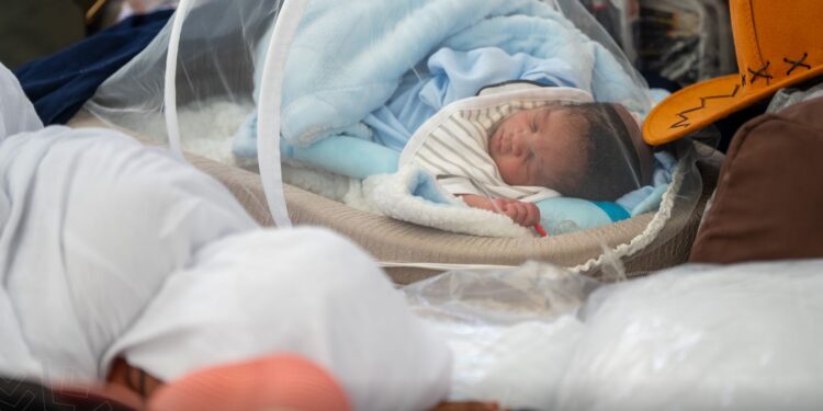 قصة ولادة في الحج.. دموع الفرح ترافق حاجة ومولودها في جبل الرحمة