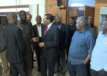 رئيس الوزراء يتفقد مقر التلفزيون ويؤكد إهتمام الحكومة بالمؤسسات الإعلامية القومية السودانية