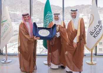 وزير الصحة يُكرّم الهيئة الملكية وشركة كِدانة تقديرًا لإنجاز مشروع مستشفى طوارئ في مشعر منى خلال 30 يومًا