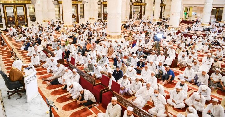 الشؤون الإسلامية تُنَفِّذ 125 ألف منشط دعوي في مكة والمدينة بمشاركة 1700 من العلماء والمشايخ والدعاة خلال موسم الحج