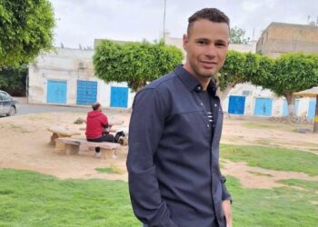 عبدالله عزالدين مصمم جرافيك مبهر أبهر الجميع فى تصميماته على السوشيال ميديا