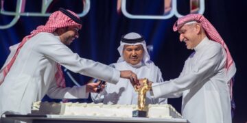 روتانا وأ.سالم الهندي يفاجئان محمد عبده بعيد ميلاده في اضخم “حفلات عيد الاضحى 2025” في “الخبر أرينا”