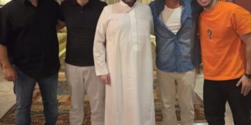 تركي آل الشيخ يزور الأسطورة عادل إمام: “ربنا يسعد بيك مصر”