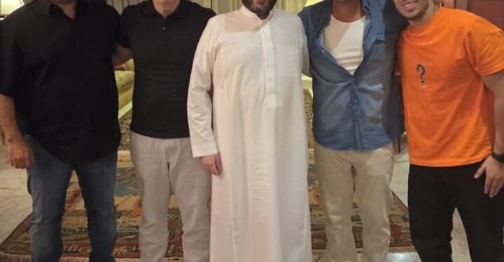 تركي آل الشيخ يزور الأسطورة عادل إمام: “ربنا يسعد بيك مصر”