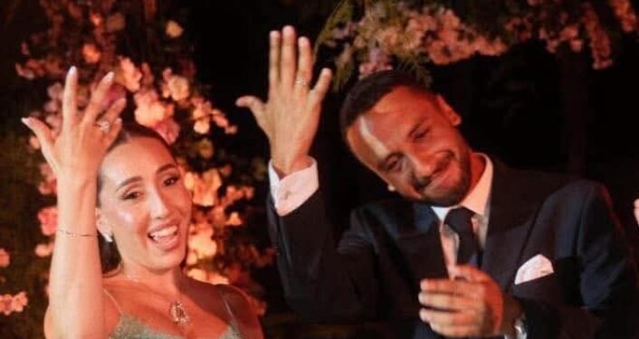 رئيس مجلس إدارة جريدة صدى الأخبار يهنئ الأستاذة ماجدة نور الدين بمناسبة خطوبة نجلها