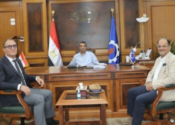 محافظ السويس يتابع ترتيبات الدورة الثانية لمهرجان VS-FILM للأفلام القصيرة جدا