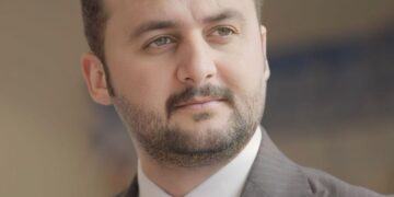 مشهد غنائي بصري غير مسبوق يرفع سقف الإعلانات.. زين العابدين يُبهر الجمهور بإبداع “نيتوس”