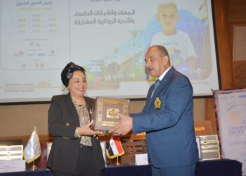 57357 يشكر الأندية الروتارية المشاركة ويُخص بالشكر نادي روتاري كايرو إنتربرنورز صاحب مبادرة “متجر التمور الخيري”