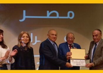 تكريم مشرف في صالون د. وسيم السيسي بمحاضرة عن مخاطر الأمن القومي المصري