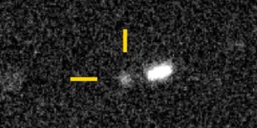 جسم غامض يخترق النظام الشمسي☄️