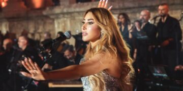 *نجوى كرم تشعل المدرج الروماني في عمّان بـ”حالة طوارئ” وبتفاعل الجمهور الأردني