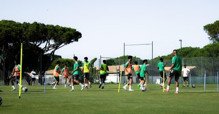 الاتفاق يواصل تحضيراته..  والارهاق يبعد فينالدوم عن التدريبات