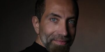 المخرج الكبير كريم كمال: السينما في خطر.. بين زمن الفن الجميل وواقع يهدد وعي الأجيال