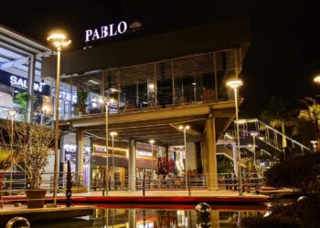 بابلو ” العبور ” كافية ومطعم … يحقق لك الرفاهية المكان وجودة الطعام ..تجربة لن تنسى