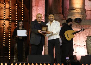 محمد حماقي وليلة غناء مصرية مميزة على المسرح الجنوبي في جرش