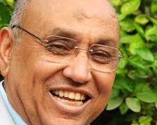 د محمود عبد المقصود: لا مساس بالصيدليات الملتزمة بتسجيل الأدوية منتهية الصلاحية