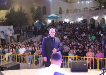 فراس طعيمة يبهر جمهور “مهرجان الفحيص” وجورج نعمة ينجح بلقائه الأول