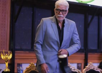 تكريم الفنان القدير طارق النهري في مهرجان الصخرة الدولي