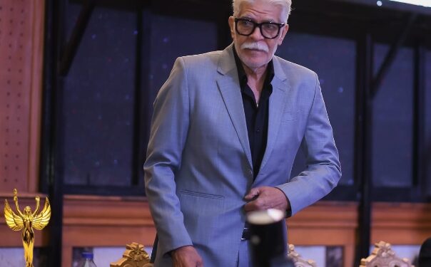 تكريم الفنان القدير طارق النهري في مهرجان الصخرة الدولي