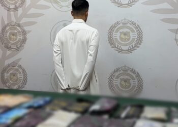 مكافحة المخدرات تقبض على شخص بمحافظة جدة لترويجه (54) كيلوجرامًا من مادة الحشيش المخدر وأقراصًا من مادة الإمفيتامين المخدر