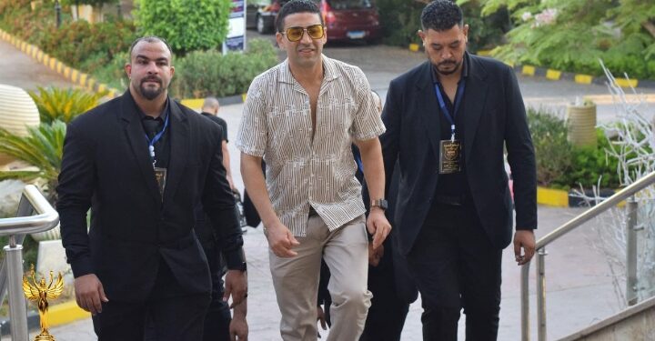 شكر وتقدير وتكريم للنائب يحيى الفرنسي من رئيس مهرجان الصخرة