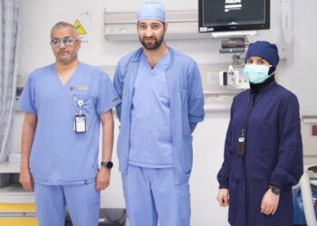 “طبية مكة” تنجح في زراعة أول جهاز لازالة الرجفان البطيني داخل القلب لمريض سبعيني