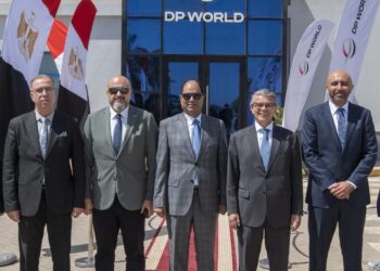 رئيس مصلحة الجمارك المصرية يزور “دي بي ورلد – السخنة” ويؤكد الشراكة الإستراتيجية لتعزيز تنافسية التجارة المصرية