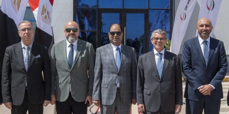 رئيس مصلحة الجمارك المصرية يزور “دي بي ورلد – السخنة” ويؤكد الشراكة الإستراتيجية لتعزيز تنافسية التجارة المصرية