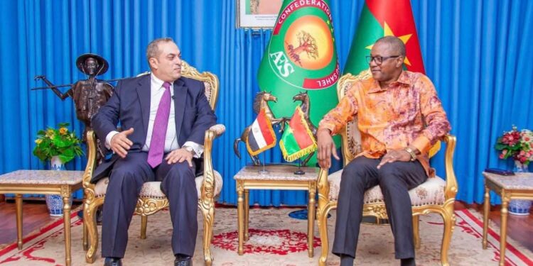 تقديم أوراق اعتماد سفير مصر الجديد لدى بوركينا فاسو