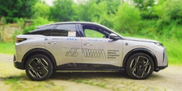 العرض الأول على مستوى العالم. : بدء الاختبارات العملية للنموذج الأولي الذي يتضمن نظام البطارية الذكي المتكامل