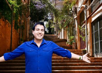 جورج مانوكيان يُهدي بيروت وجمهوره أغنية “سحرك يا بيروت”!