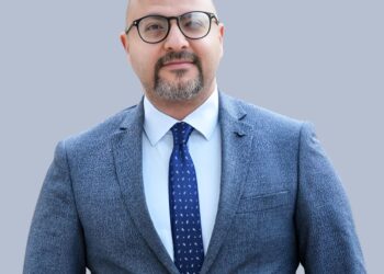 خبير ذكاء اصطناعي يحذر: سباق الذكاء الخارق بدأ فعليً واعتماد سياسة البيانات المفتوحة خطوة حاسمة لتعزيز جاهزية مصر