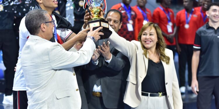 بشرى حجيج تتوج منتخب مصر بكأس إفريقيا للشباب للكرة الطائرة بعد فوزه على الكاميرون