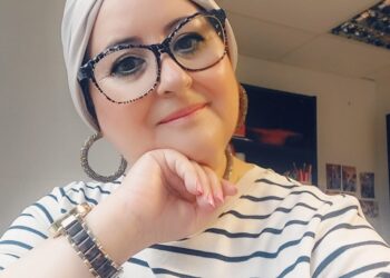 “الفراغ الممتلئ” ديوان  صدر للشاعرة آمال صالح