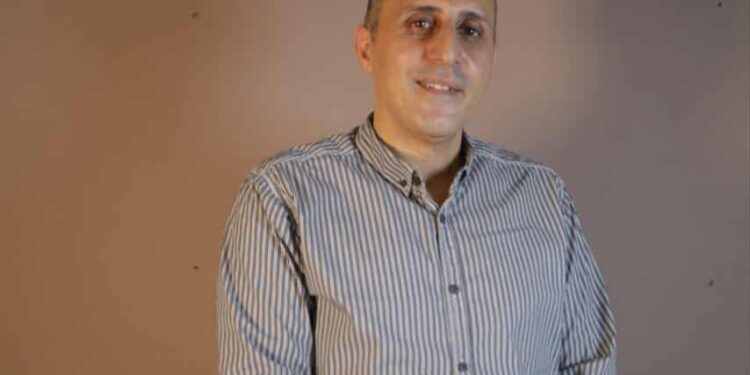 دكتور مصطفى محمود يحذر: جفاف الفم قد يكشف أمراضًا خطيرة ويؤثر على الصحة العامة