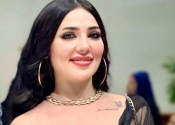 الفنانة بوسى سيف تتواصل الإبداع ويتم تكريمها فى مؤتمر سفراء النجاح