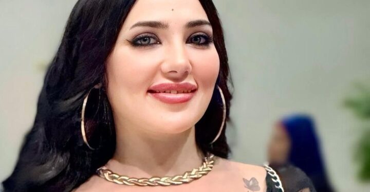 الفنانة بوسى سيف تتواصل الإبداع ويتم تكريمها فى مؤتمر سفراء النجاح