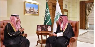 مُحافظ جدة يستقبل رئيس مركز أعمال الحج والعمرة بمؤسسة البريد السعودي