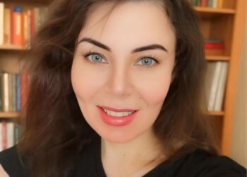 “مجتمع الاستعراض.. والعلاقات”