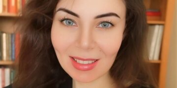 “مجتمع الاستعراض.. والعلاقات”